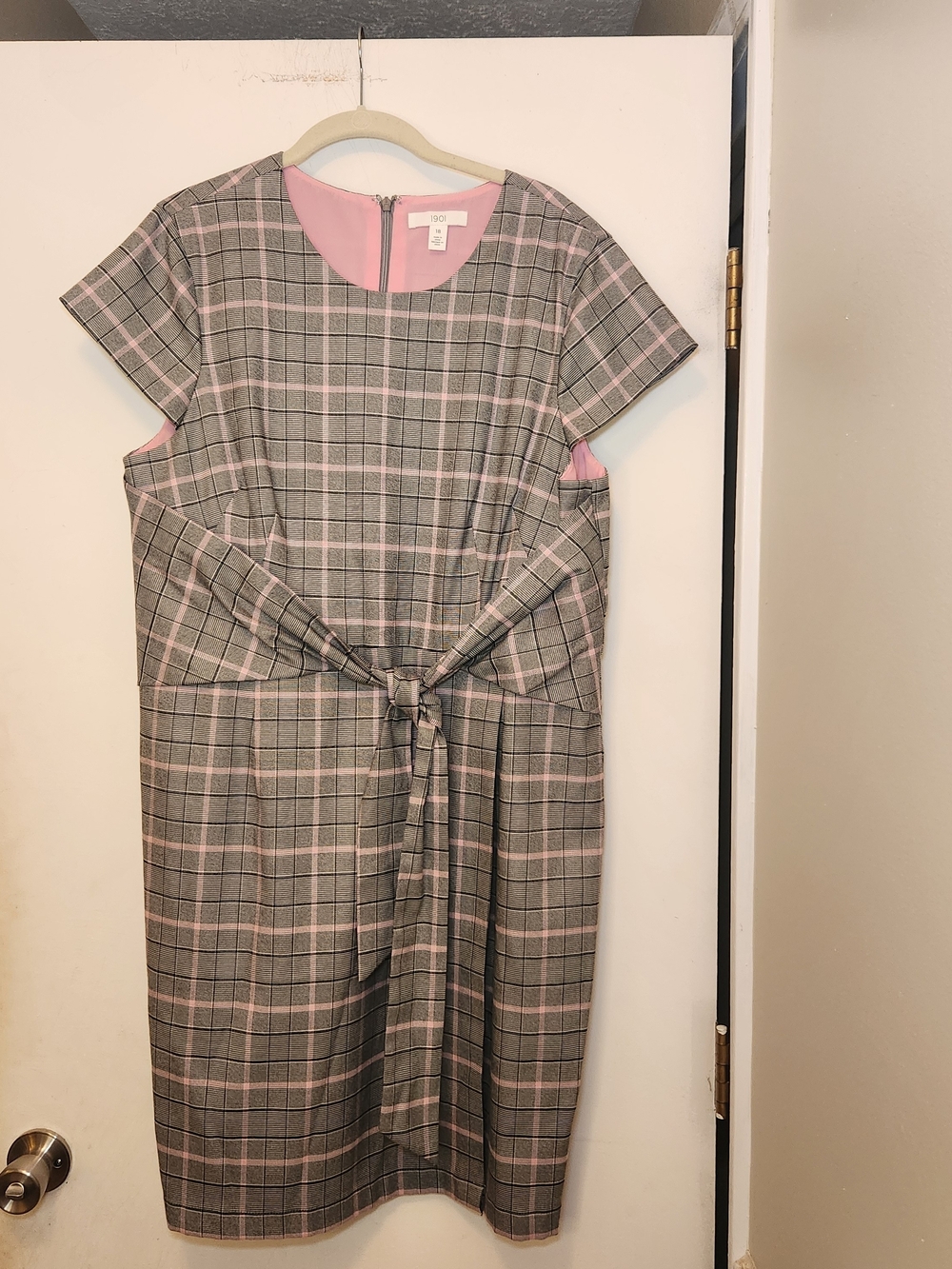 Anne Klein Gray & Pink Plaid Tie-Waist Sheath Dress